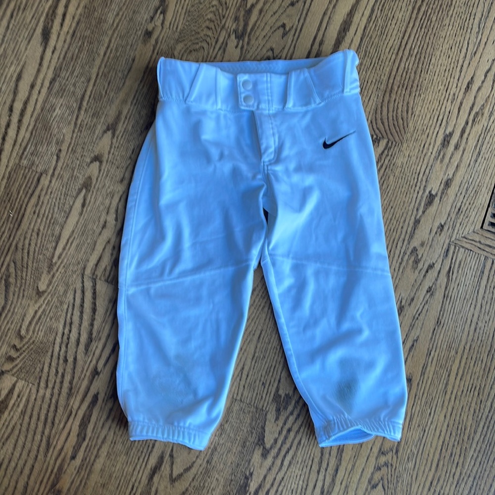 Boys shortie Baseball pants.          M